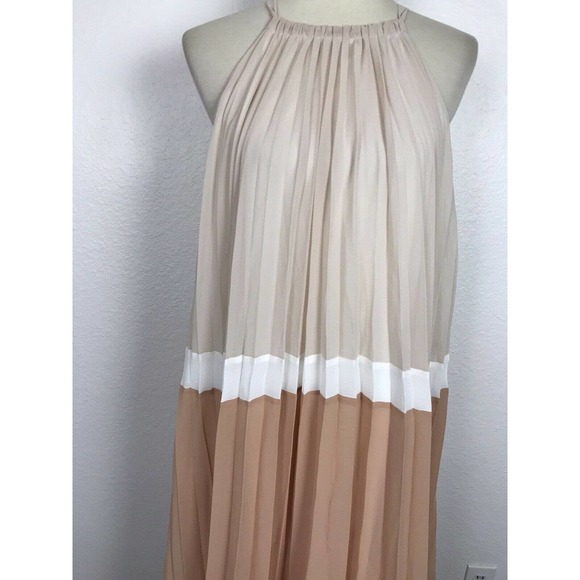 Lulu's Color Block Pleated Maxi Dress - Picture 3 of 12